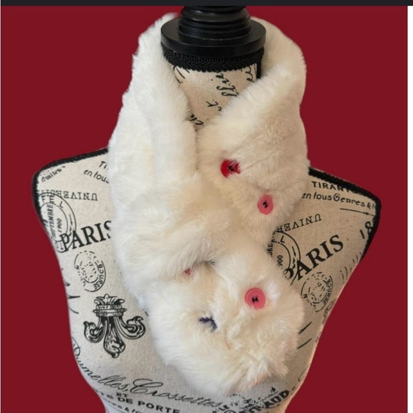 Fuzzy neck scarf/shawl accented with cute colorful buttons by Halara - Picture 6 of 8